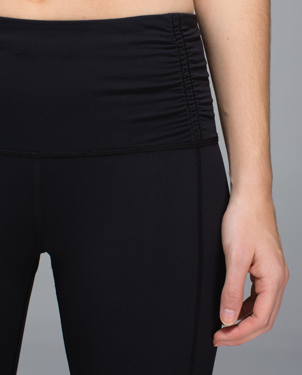 Lululemon Runday Crop - Black - lulu fanatics