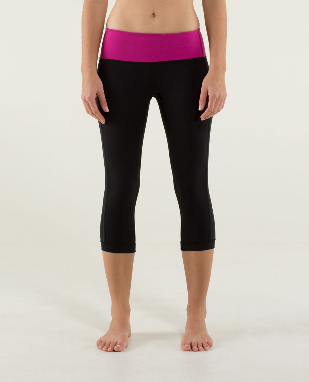 Lululemon Yeah Yoga Crop *Full-On Luon - Black /  Raspberry