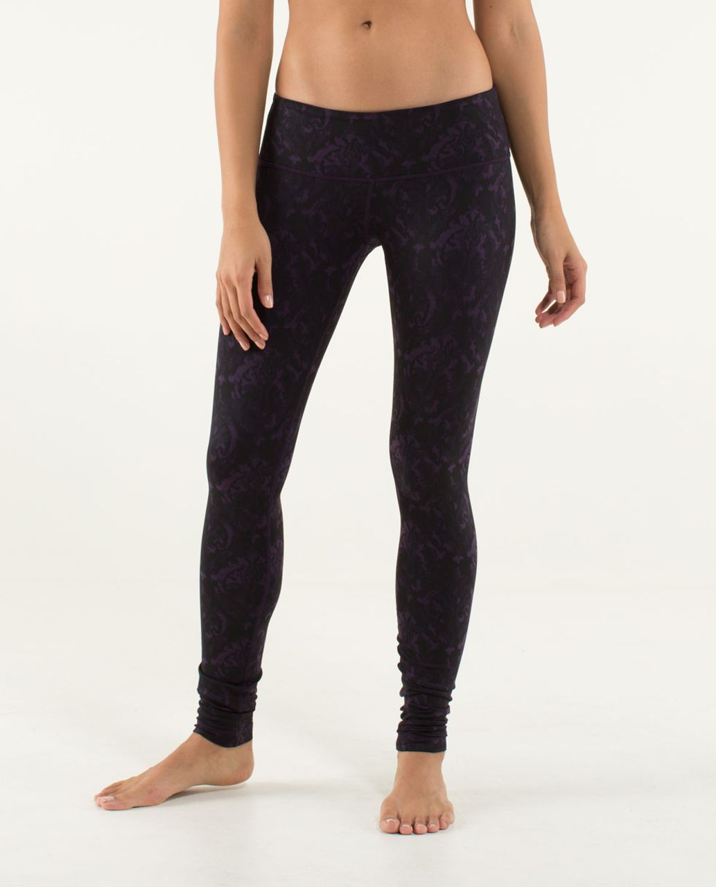 Lululemon wunder under pants stripes bordeaux drama review 1