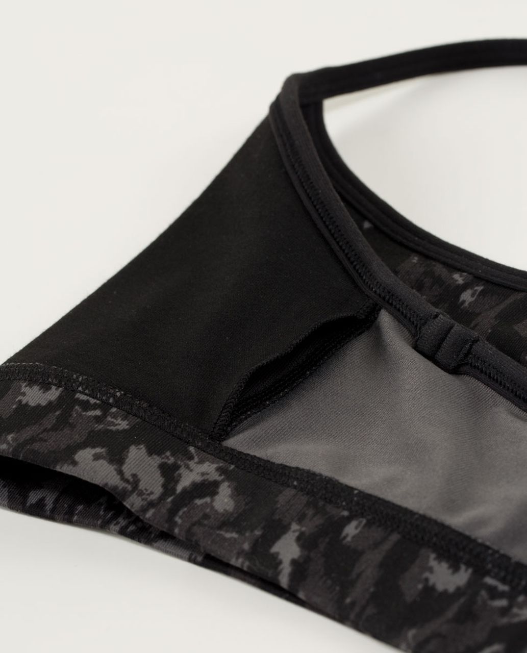 Lululemon Flow Y Bra IV - Beautiful Baroque Black / Black