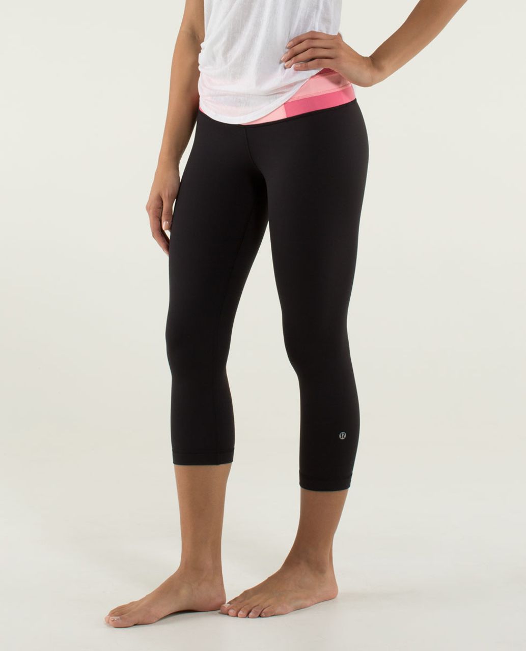 Lululemon Wunder Under Crop *Full-On Luon - Black / Quilt Winter 13-01