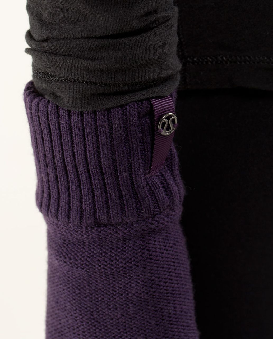 Lululemon Knit Happens Gloves - Deep Zinfandel / Winter Orchid