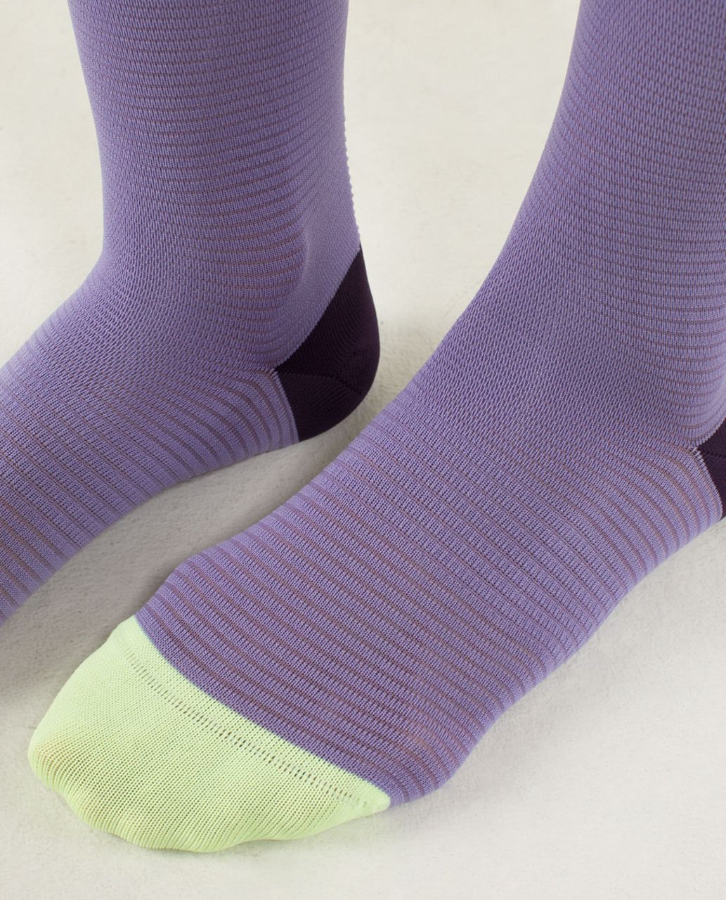 Lululemon Run For Fun Sock - Stripe Mesh Winter Orchid