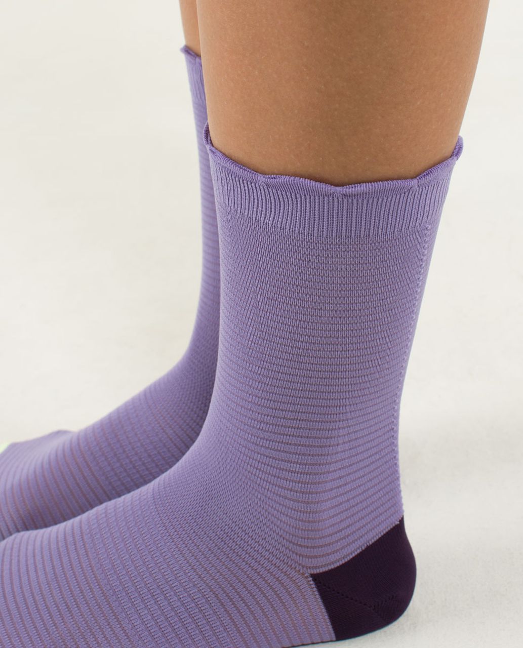 Lululemon Run For Fun Sock - Stripe Mesh Winter Orchid