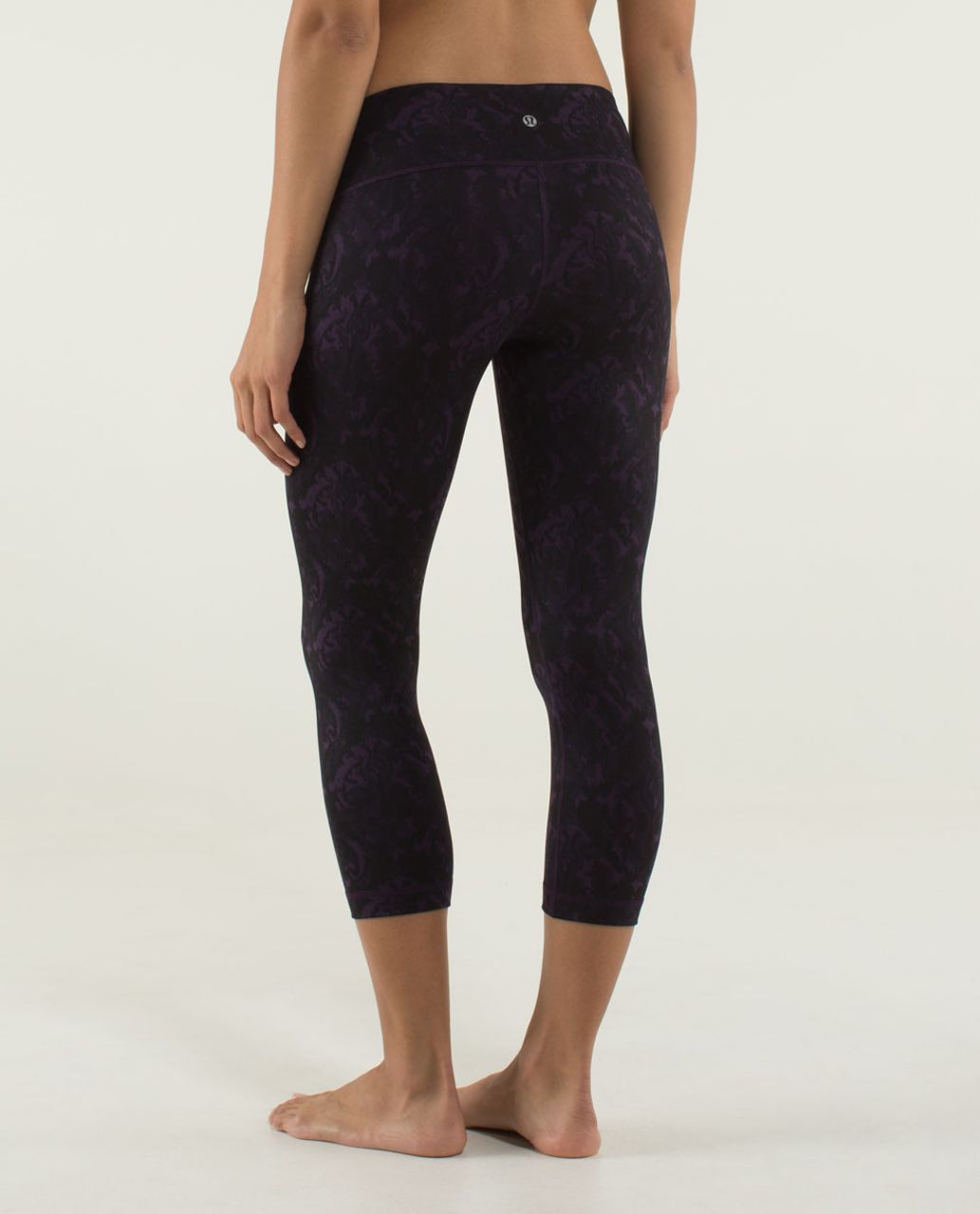 Lululemon Wunder Under Crop - Beautiful Baroque Deep Zinfandel / Micro Macro Stripe Deep Zinfandel