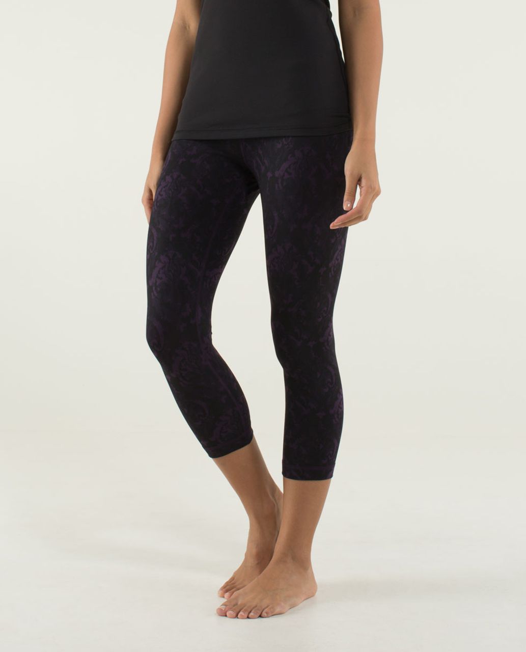 Lululemon Wunder Under Crop - Beautiful Baroque Deep Zinfandel / Micro Macro Stripe Deep Zinfandel