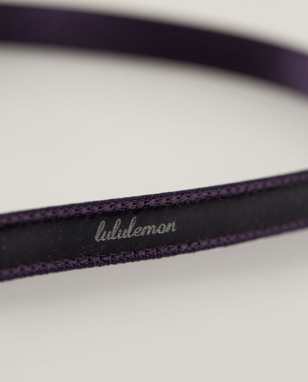 Lululemon Skinniest Satin Pirouette Headband - Deep Zinfandel