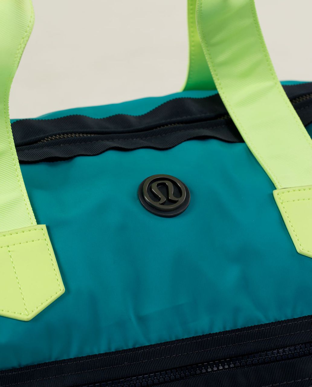 Lululemon Weekend Warrior Bag - Surge / Clear Mint / Inkwell