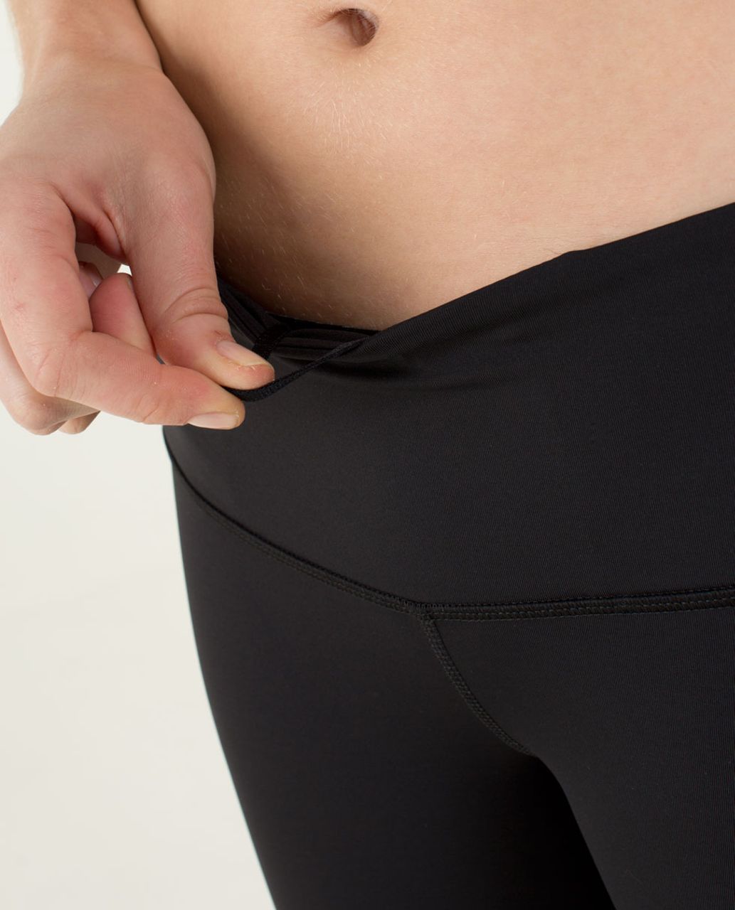 Lululemon Core Kicker Crop - Black