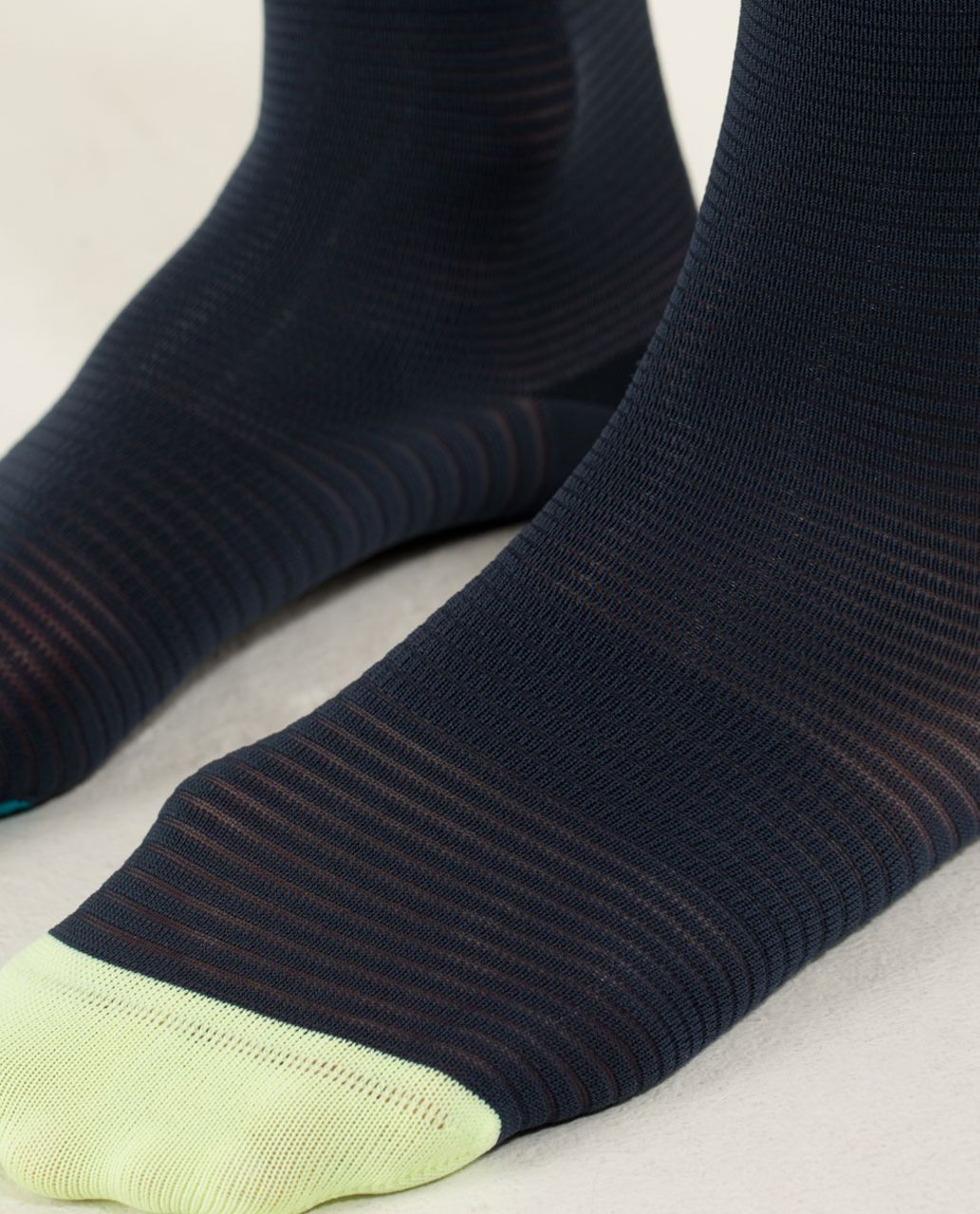 Lululemon Run For Fun Sock - Stripe Mesh Inkwell