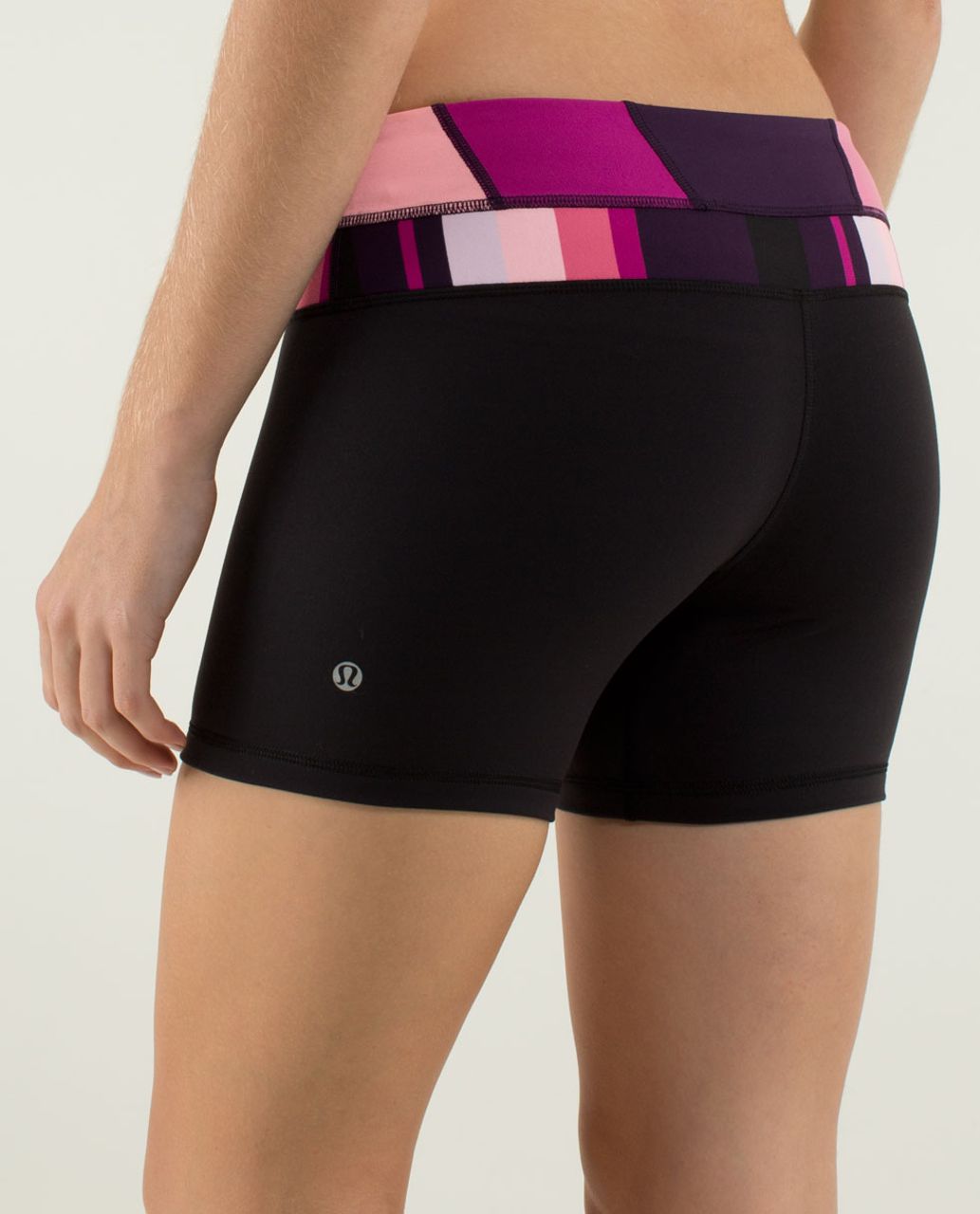 Lululemon Reverse Groove Short (Regular) *Full-On Luon - Black / Quilt Winter 13-05