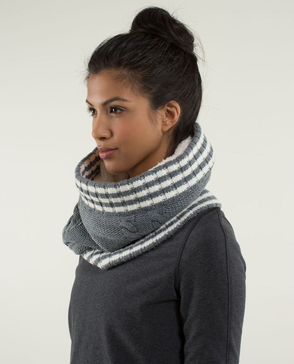 Lululemon Keepin' It Real Cozy Neck Warmer - Heathered Medium Grey / Angel Wing