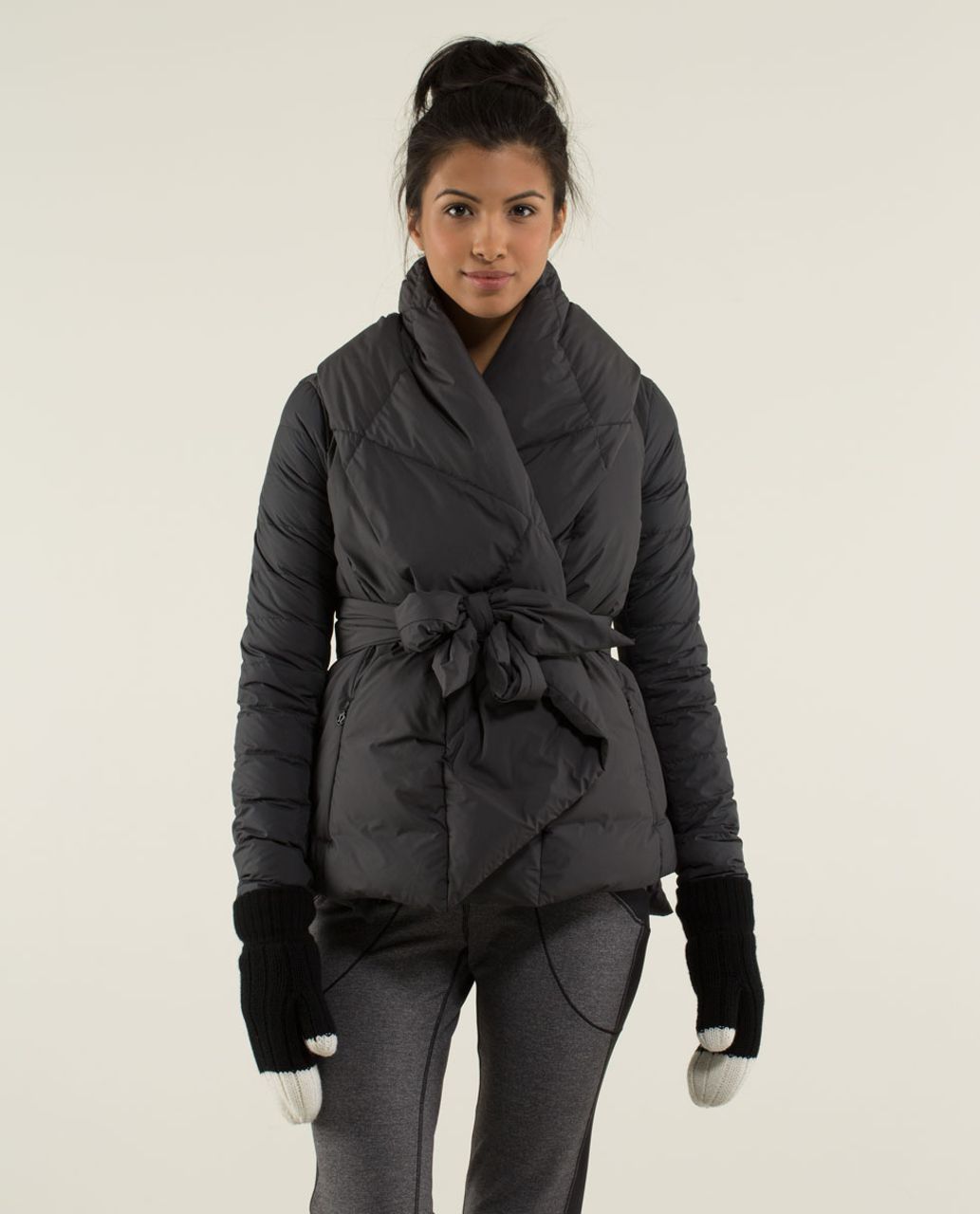 Lululemon Keepin' It Cozy Mittens - Black / Angel Wing