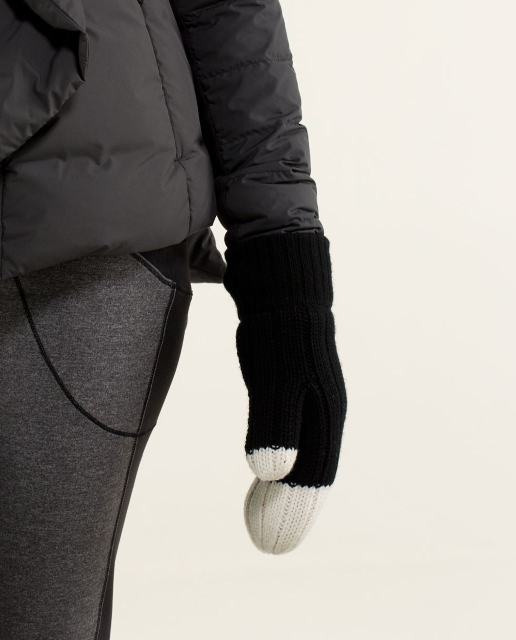 Lululemon Keepin' It Cozy Mittens - Black / Angel Wing