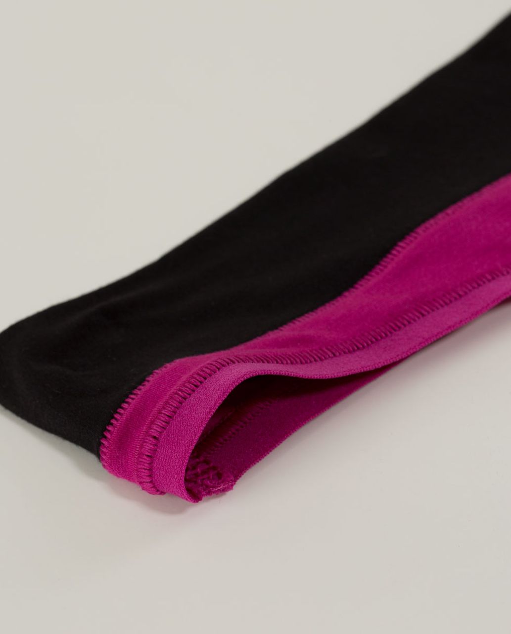 Lululemon Mula Bandhawear Thong - Raspberry /  Black