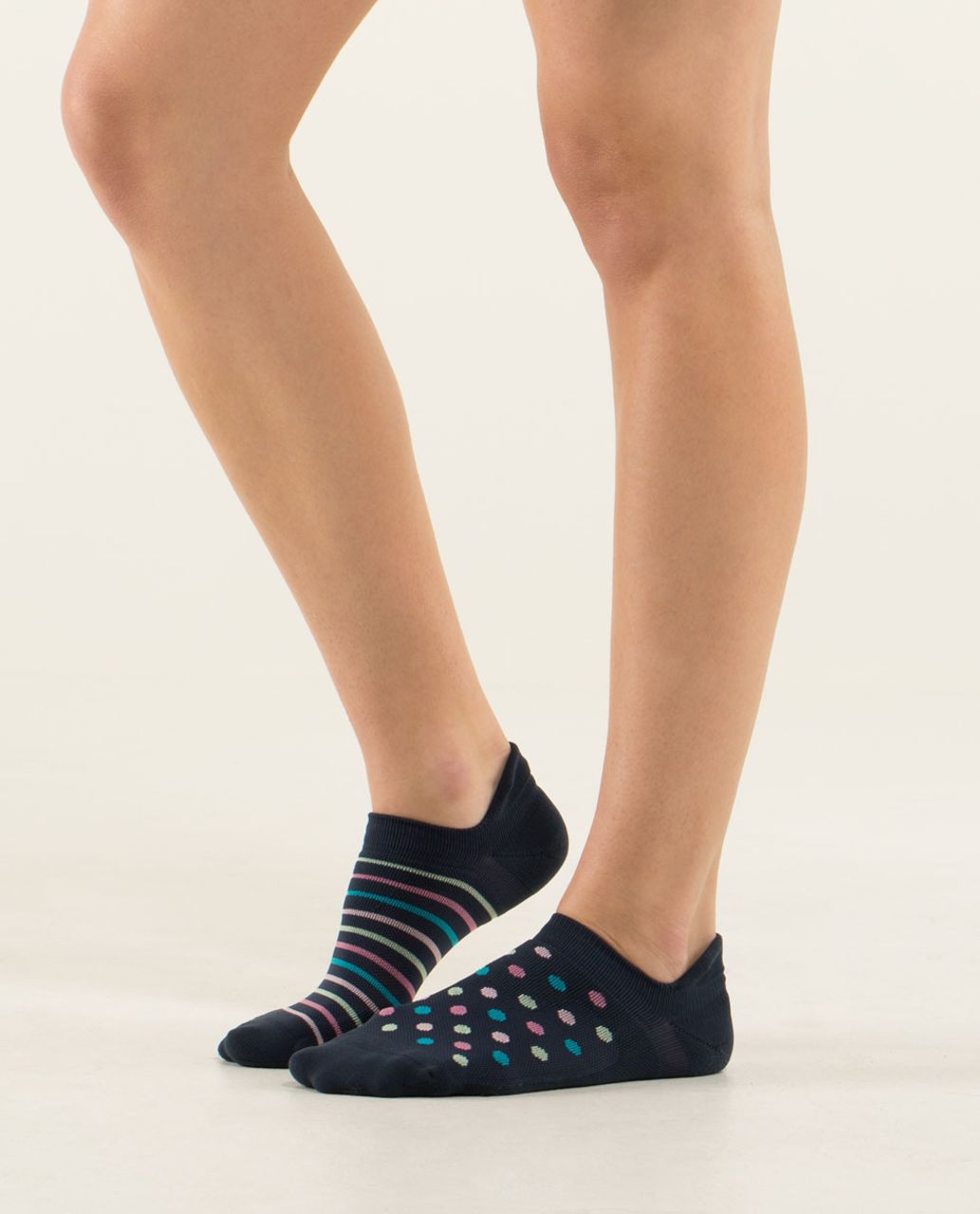 Lululemon Women's Ultimate No Show Run Sock *Ergo Toes - Womens No Show Mismatch Polka Dot Stripe Multi