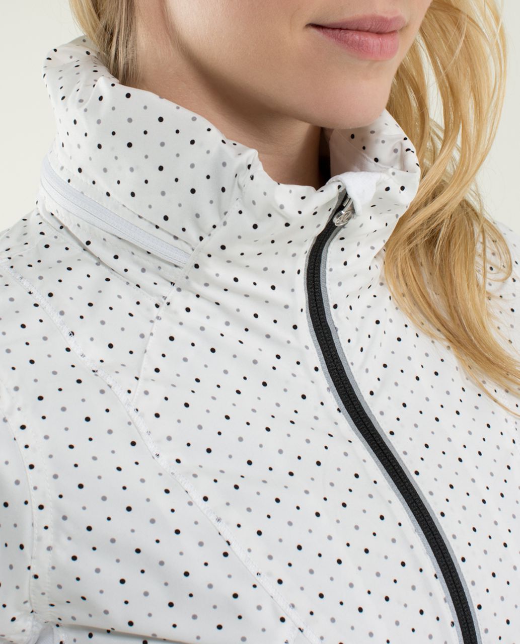 Lululemon Run:  Hustle Jacket - Chevron Dot White / Black