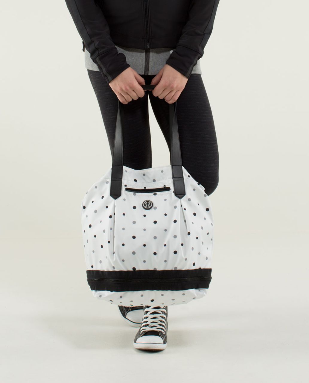 Lululemon Enlighten And Expand Tote - Exploded Chevron Dot Printed Black White