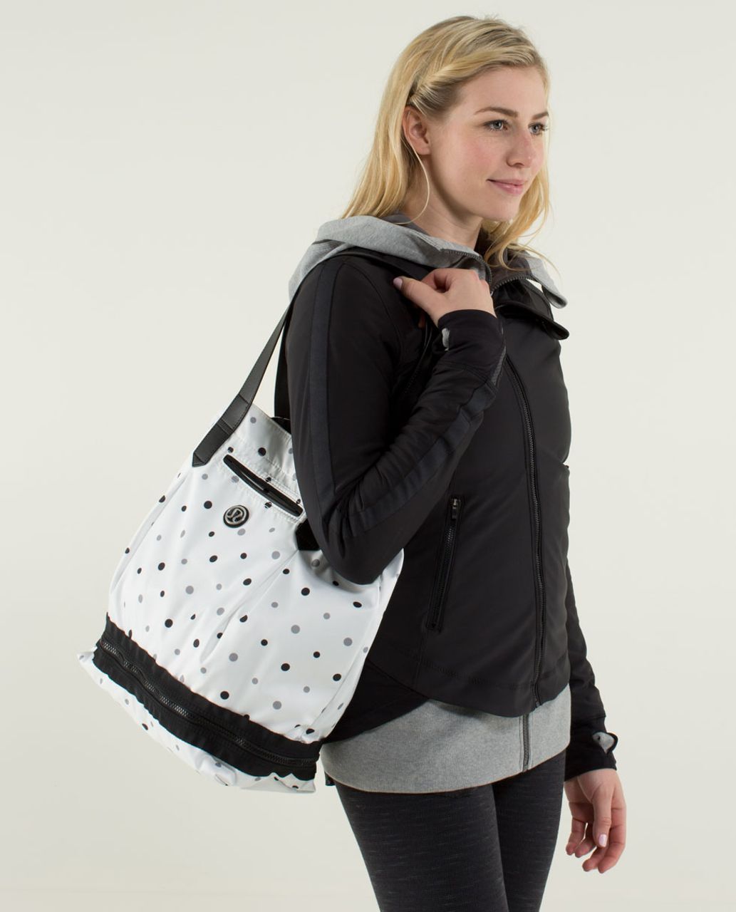 Lululemon Enlighten And Expand Tote - Exploded Chevron Dot Printed Black White