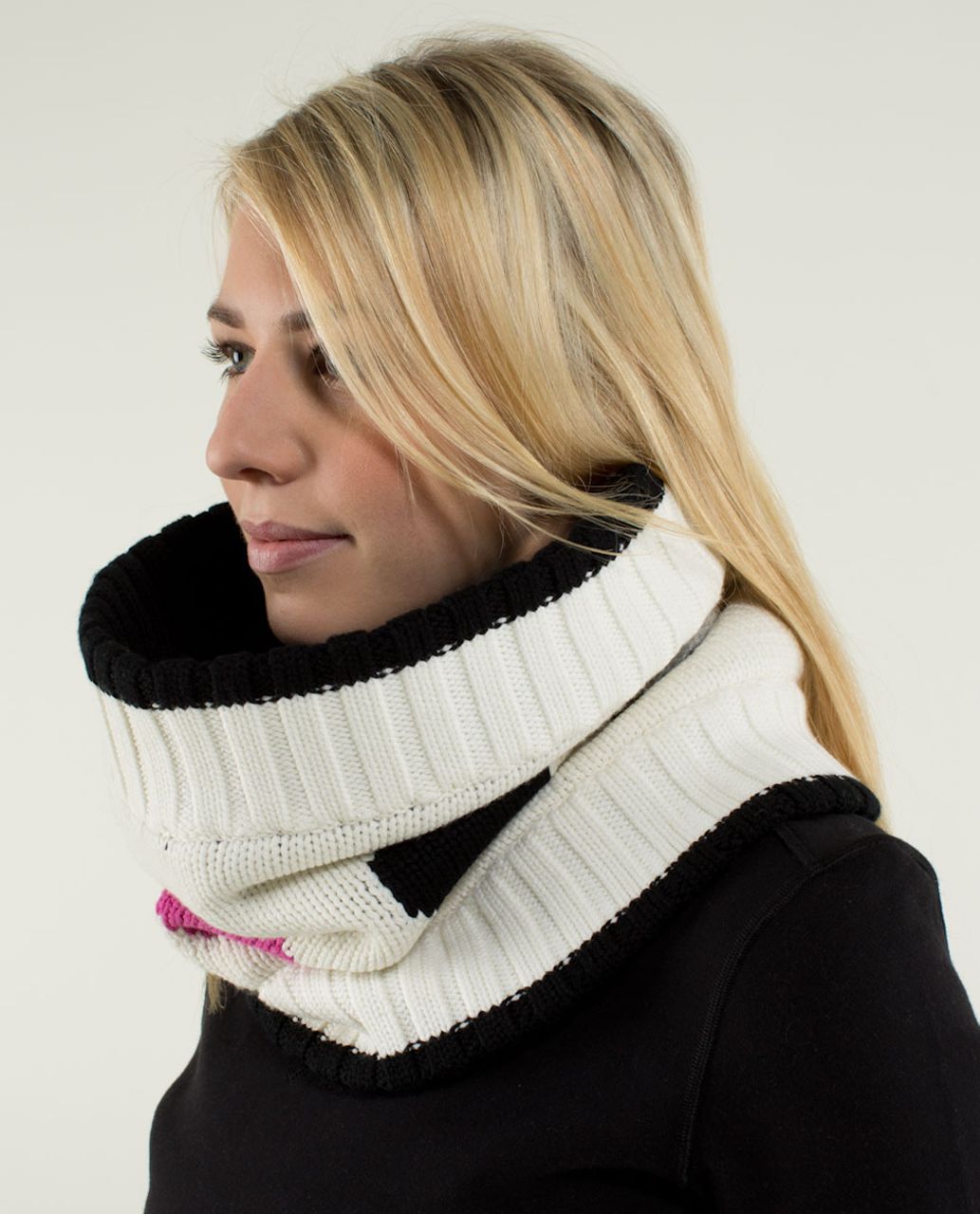 Lululemon Keepin' It Real Cozy Neck Warmer - Angel Wing / Black / Paris Perfection