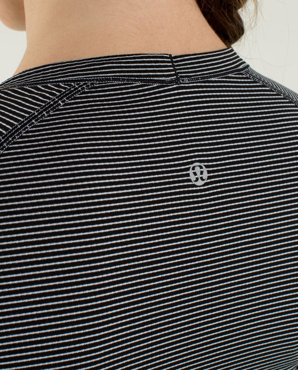 Lululemon Run:  Swiftly Tech Long Sleeve *Stripe - Black