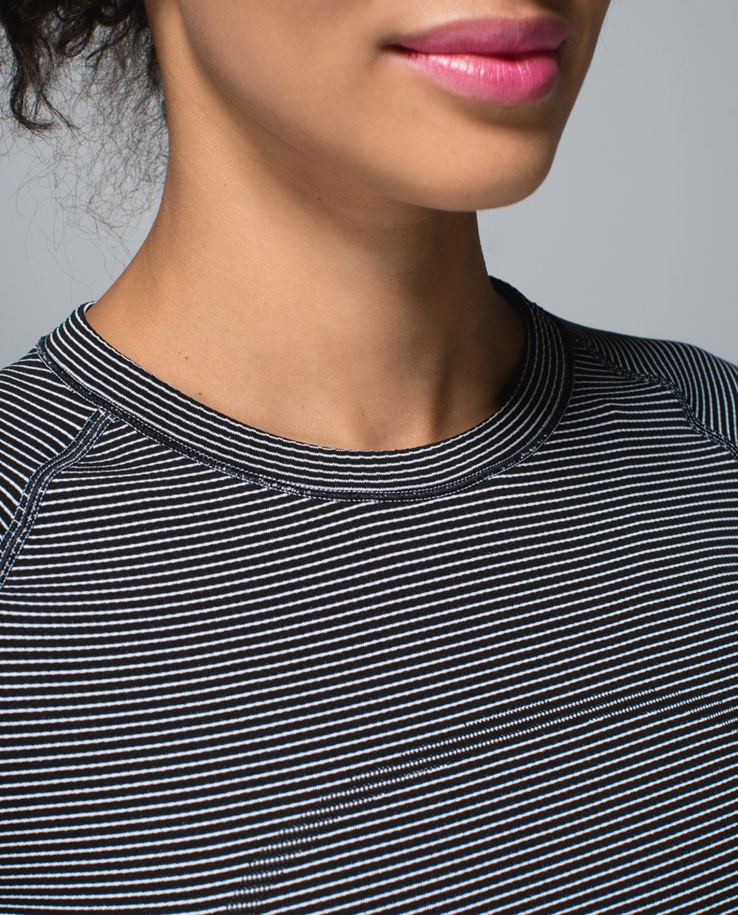 Lululemon Run:  Swiftly Tech Short Sleeve *Stripe - Black