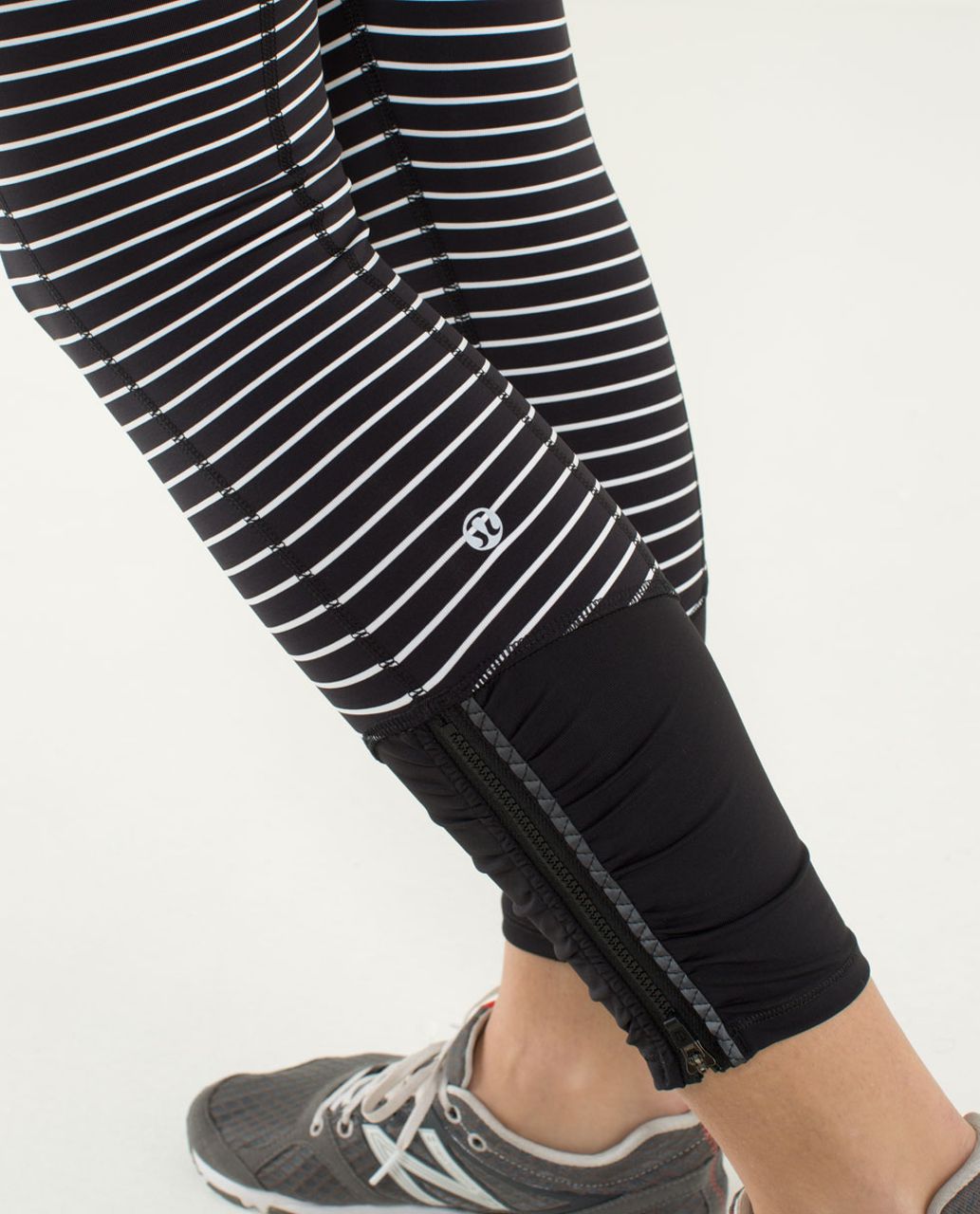 Lululemon Runday Crop (First Release) - Parallel Stripe Black White / Black