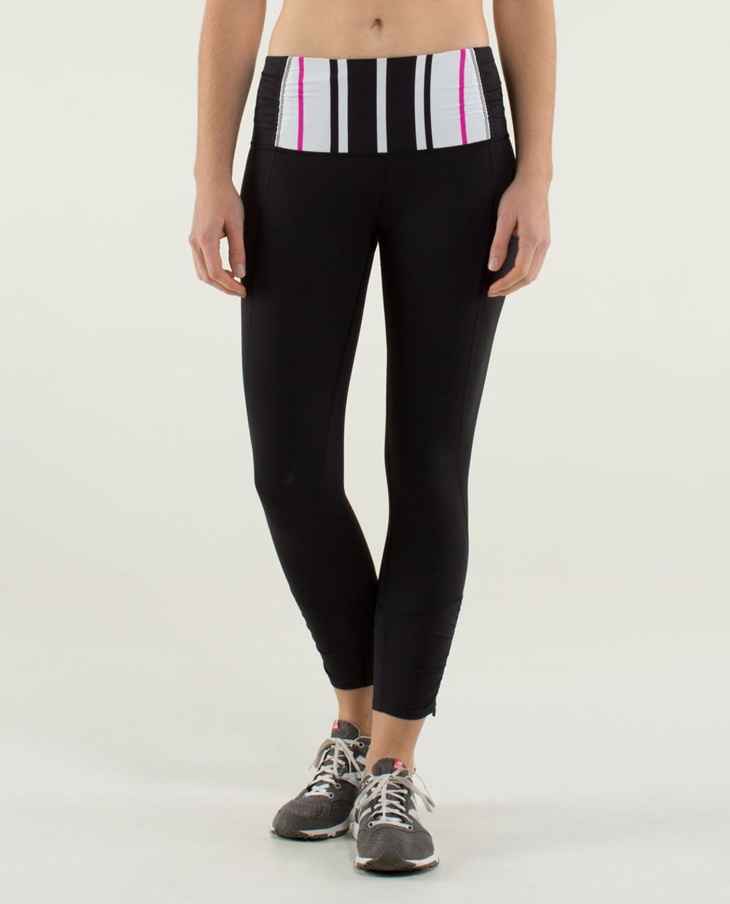 Lululemon Runday Crop - Black / Traverse Stripe Paris Perfection