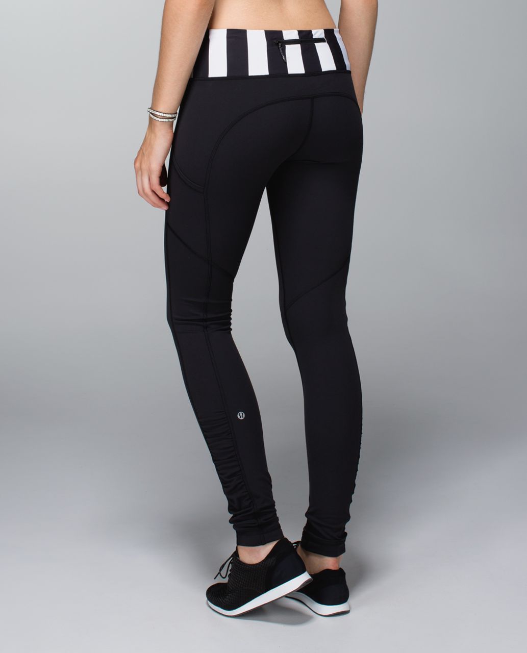 Lululemon Speed Tight V - Strive Multi Black - lulu fanatics