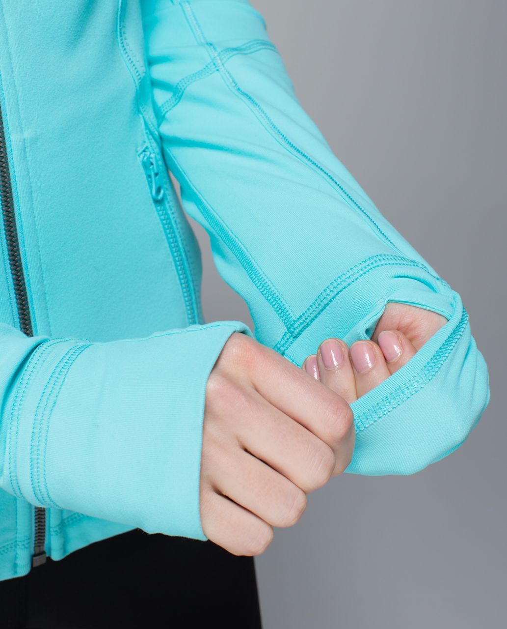 Lululemon Forme Jacket *Cuffins - Angel Blue