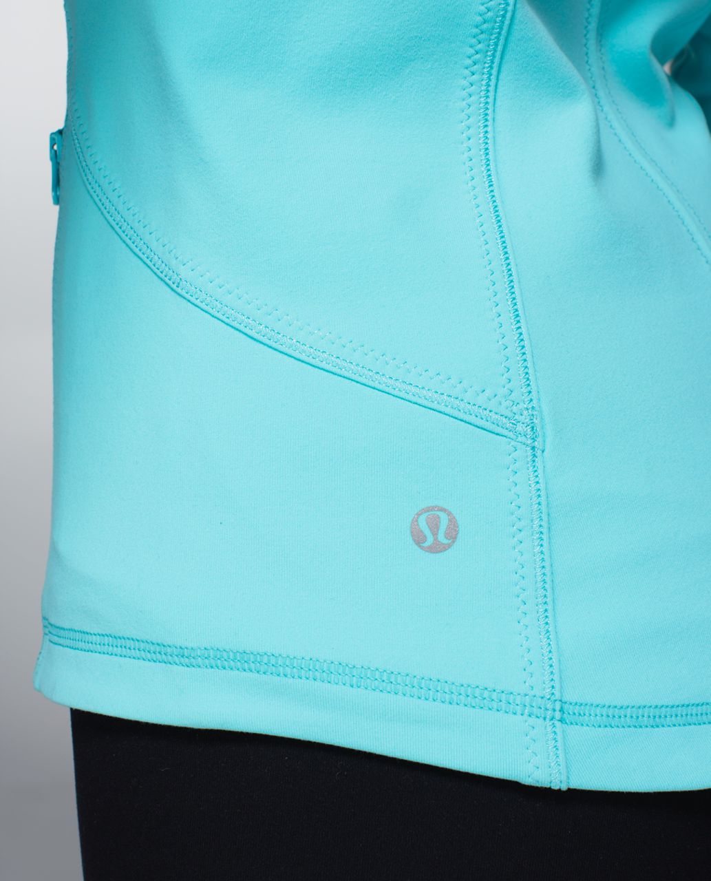 Lululemon Forme Jacket *Cuffins - Angel Blue - lulu fanatics