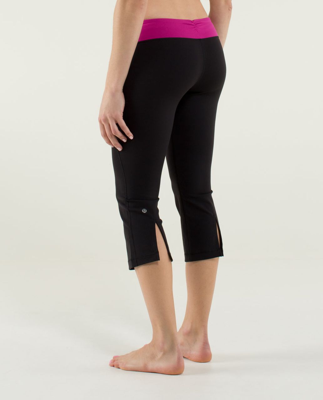 Lululemon Gather & Crow Crop *Full-On Luon - Black / Paris Perfection