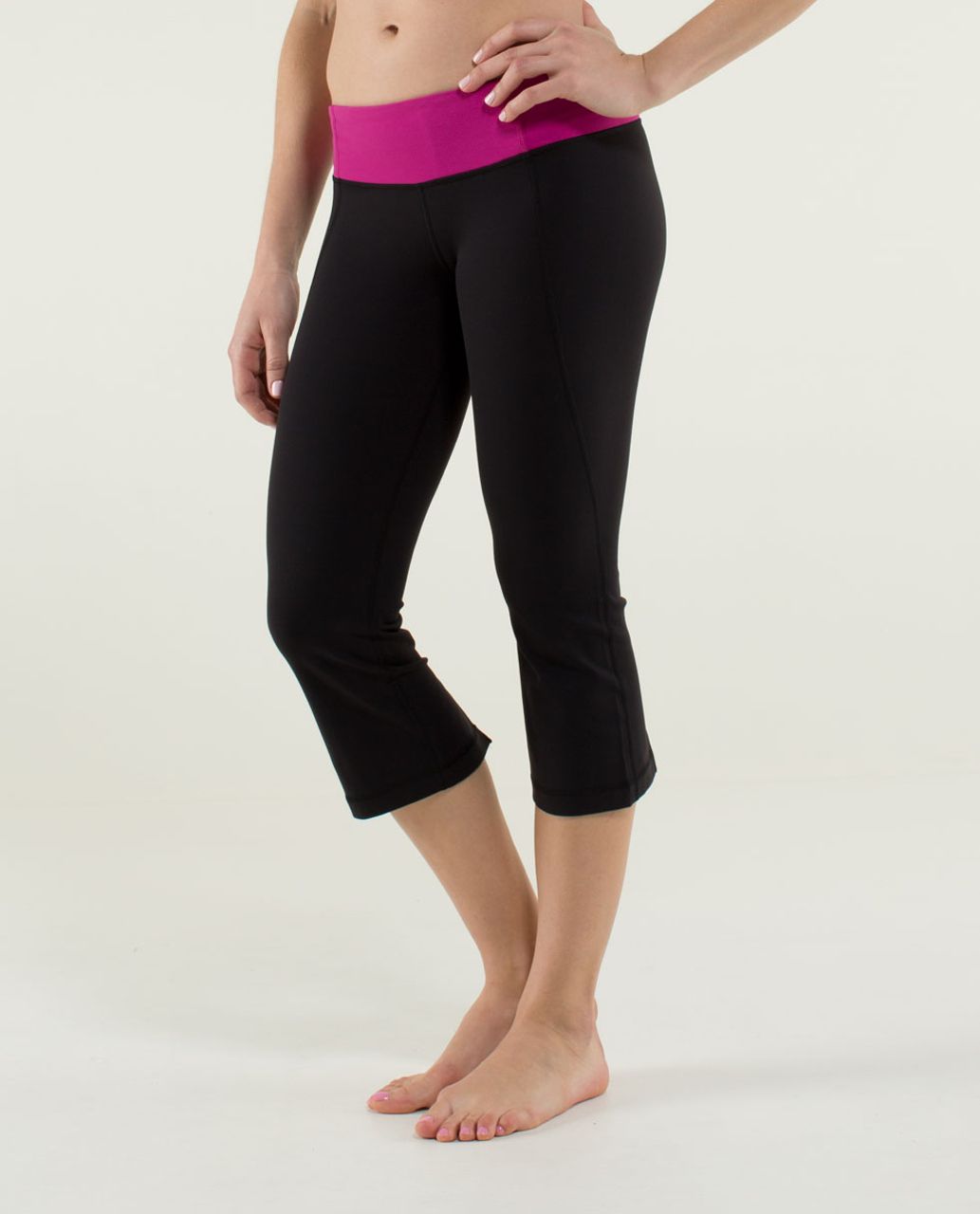 Lululemon Gather & Crow Crop *Full-On Luon - Black / Paris Perfection