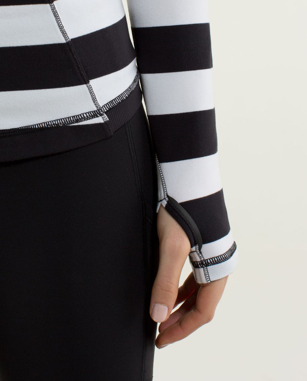 Lululemon Base Runner Long Sleeve - Straightup Stripe Black White / Black