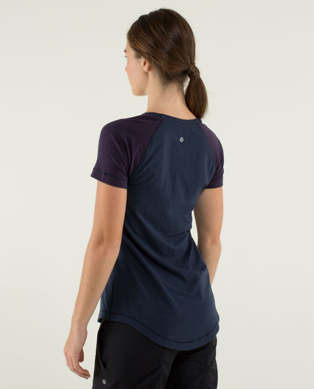 Lululemon Dhyana Short Sleeve - Inkwell / Hyper Stripe Plum