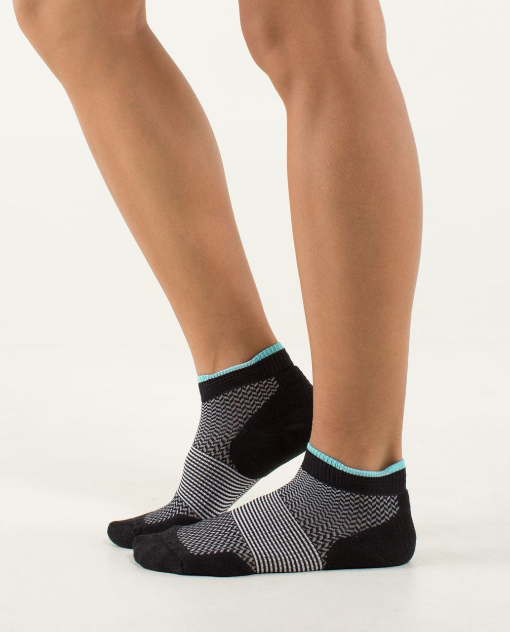 Lululemon Women's Ultimate Padded Run Sock - Womens Padded Split Chevron Black