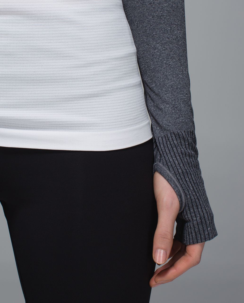 Lululemon Swiftly Arm Warmers - Heathered Black