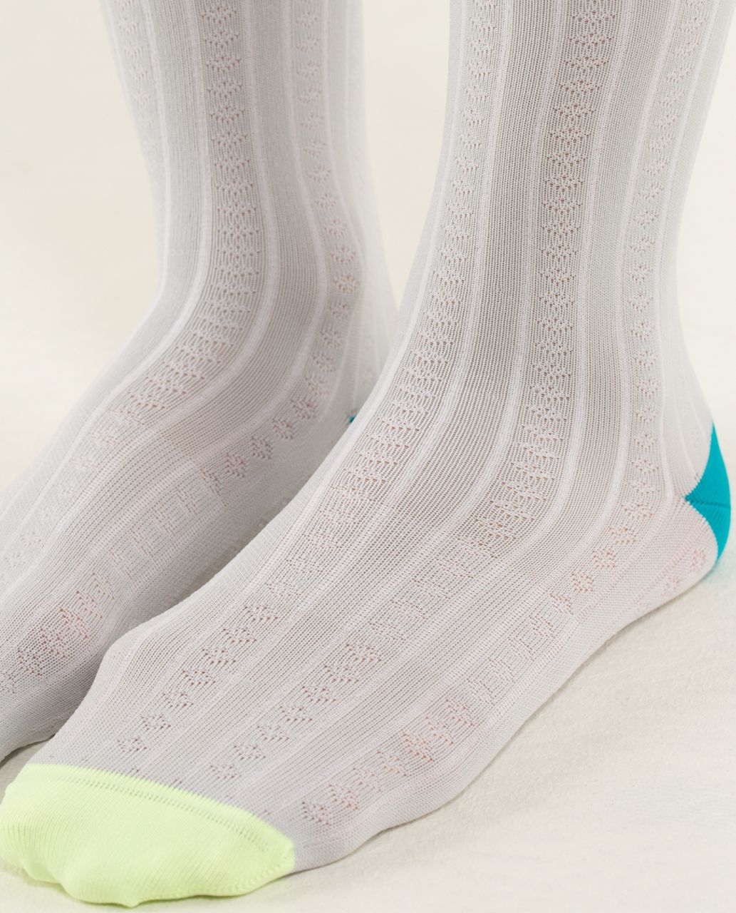 Lululemon Run For Fun Sock - Pointelle Silver Spoon