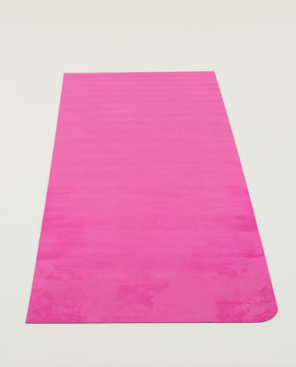 Lululemon The Hot (Towel) Mat - Paris Perfection / Deep Coal