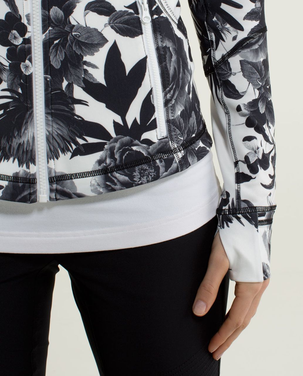 Lululemon Forme Jacket II *Textured - Brisk Bloom Black White