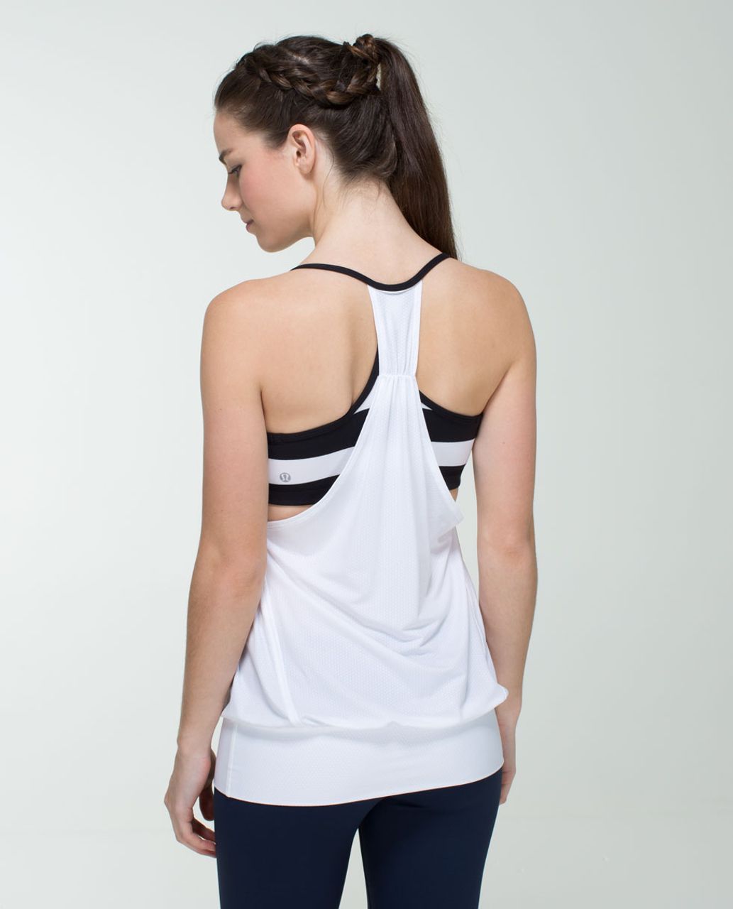 Lululemon No Limits Tank Sz 8 Built in Bra Layered Top Gray Black Women's