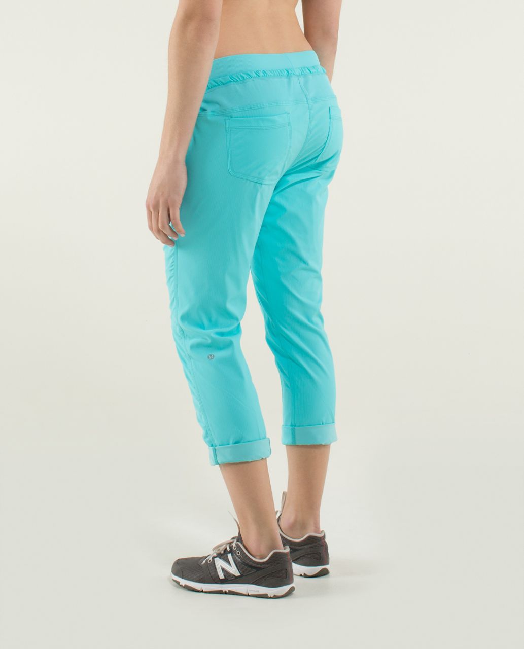 Lululemon Street to Studio Crop *Liner - Angel Blue