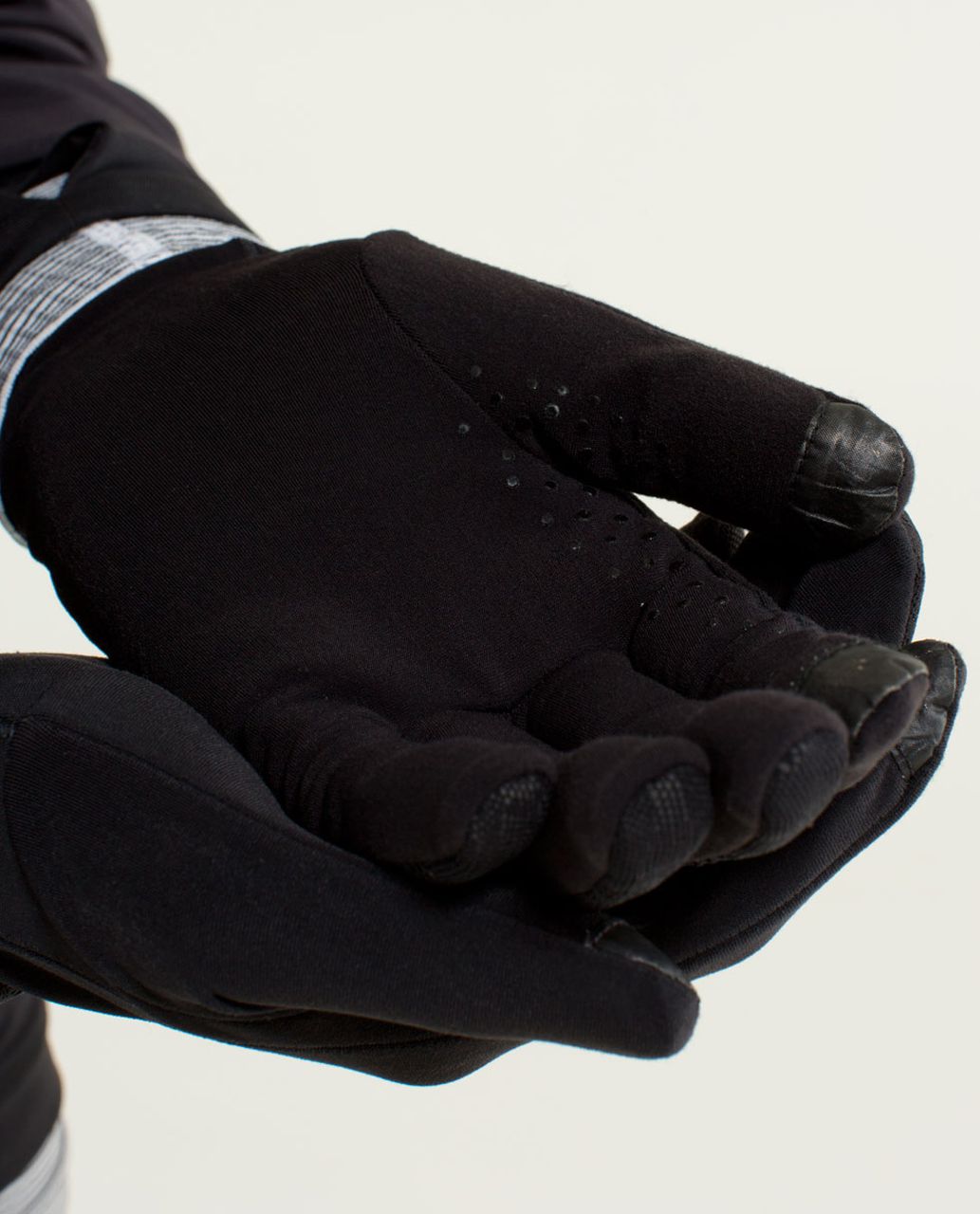 Lululemon Frosty Run Gloves *Reflective - Black (First Release)