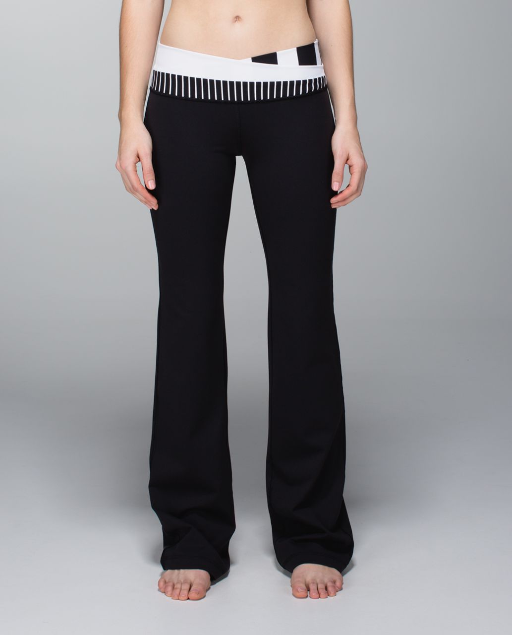 Lululemon Astro Pant (Regular) *Full-On Luon - Black / Straightup Stripe Black White / Parallel Stripe Blackwhite