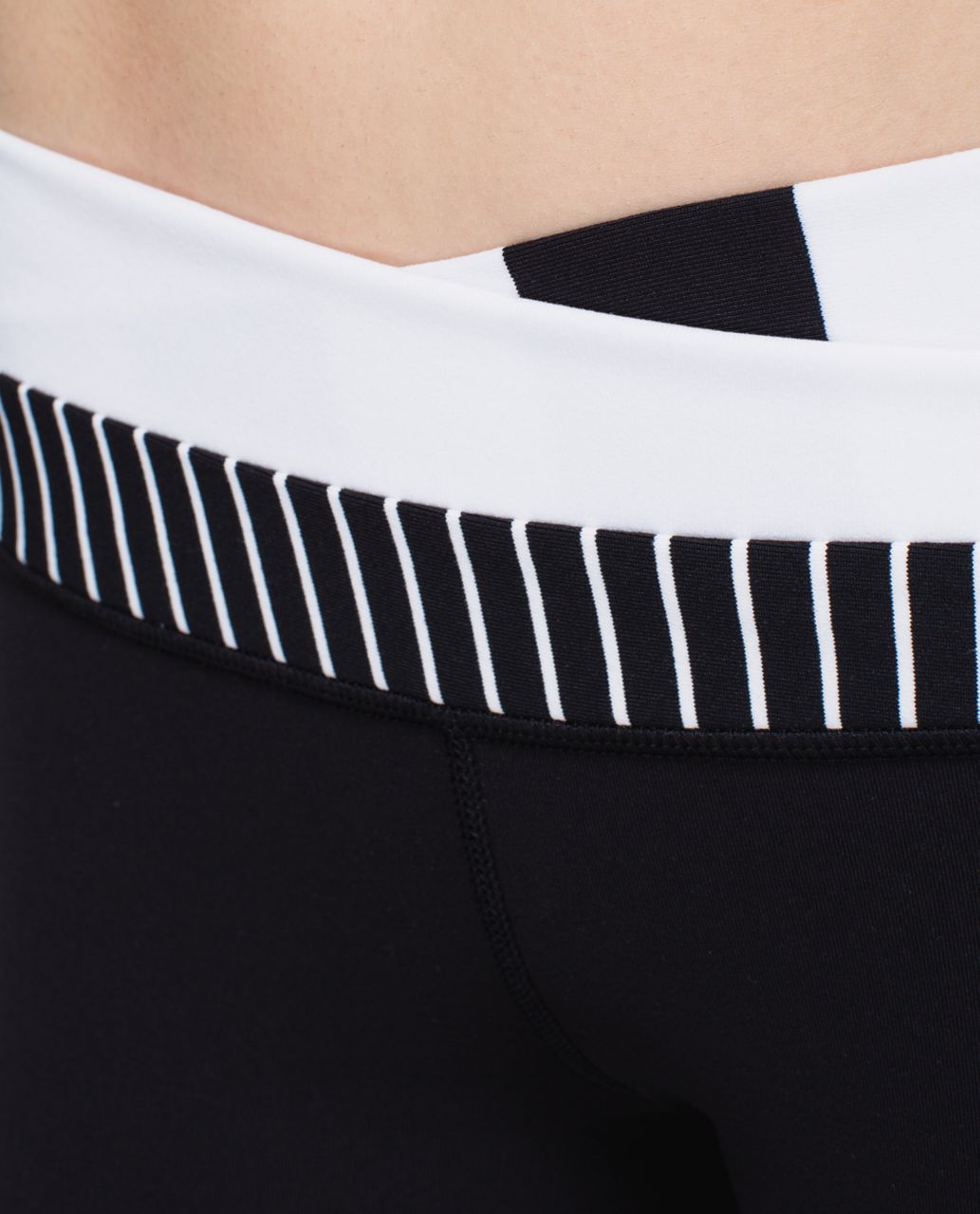 Lululemon Astro Pant (Regular) *Full-On Luon - Black / Straightup Stripe Black White / Parallel Stripe Blackwhite