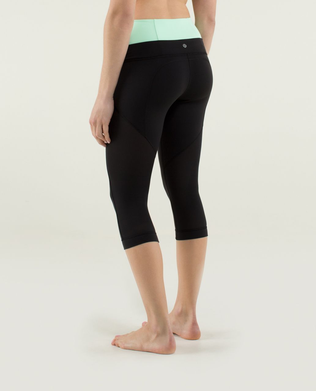 Lululemon Bhakti Yoga Crop - Black / Fresh Teal