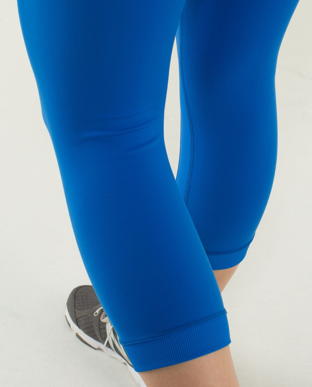 Lululemon Roll Out Crop - Baroque Blue - lulu fanatics