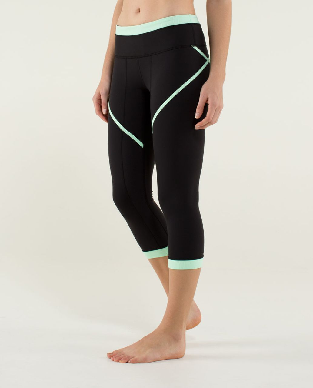 Lululemon Roll Out Crop - Black / Fresh Teal