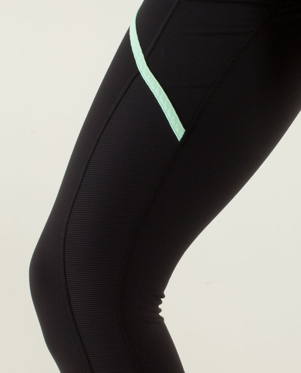 Lululemon Roll Out Crop - Black / Fresh Teal