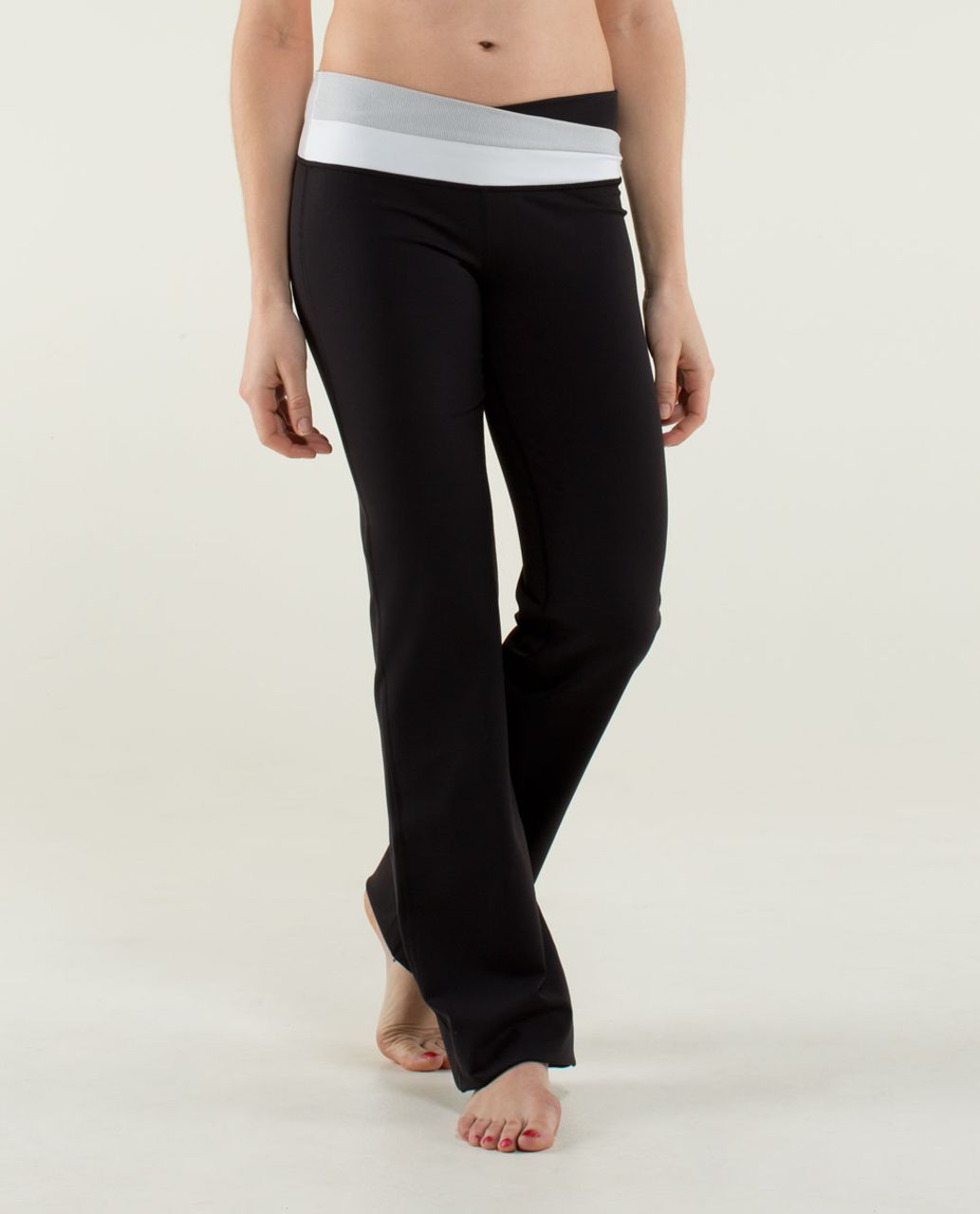 Lululemon Astro Pant (Regular) *Full-On Luon - Black / Antidote